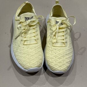 Everlast Women's Athletic Shoes trendy butter yellow size 9M
